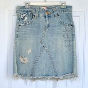 Levi's Distressed Patched Cutoff Stretch Denim Mini Skirt ~ Size 5